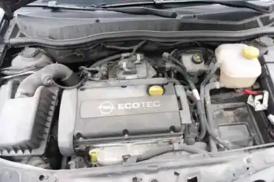 Véhicule à la ferraille opel astra twin top cosmo de l'année 2007 alimenté z16xe1