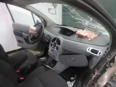 Здавання транспортного засобу renault grand modus authentique року 2011 потужний d4f740