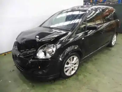 Veículo de Sucata opel zafira b cosmo do ano 2009 alimentado z19dth
