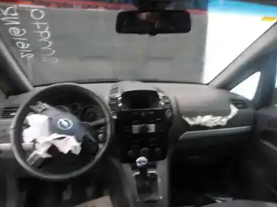 Veículo de Sucata opel zafira b cosmo do ano 2009 alimentado z19dth