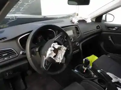 Vehicul casat renault                                            megane iv berlina 5p                                                                                                                                                                                                                                       life                                                                                                                                                                                                                                                       al anului 2017 alimentat k9k647