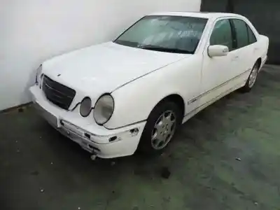 Veículo de Sucata mercedes                                           clase e (w210) berlina diesel                                                                                                                                                                                                                              320 cdi (210.026)                                                                                                                                                                                                                                          do ano 1999 alimentado 613961