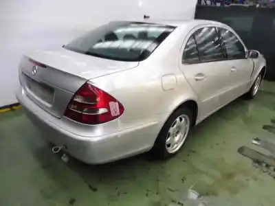 Здавання транспортного засобу mercedes-benz clase e (w211) berlina e 270 cdi (211.016) року 2002 потужний 647961
