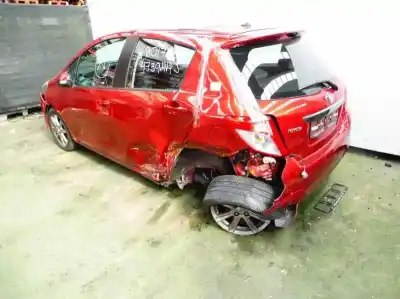 Véhicule à la ferraille toyota yaris ts de l'année 2011 alimenté 1ndtv