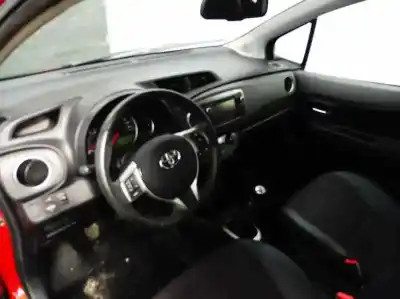 Véhicule à la ferraille toyota yaris ts de l'année 2011 alimenté 1ndtv