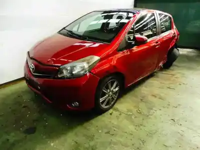 Véhicule à la ferraille toyota yaris ts de l'année 2011 alimenté 1ndtv