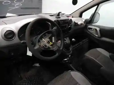 Здавання транспортного засобу peugeot partner kombi outdoor року 2011 потужний 9hp