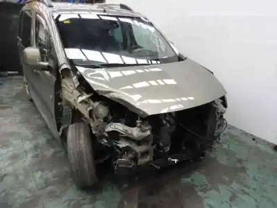 Здавання транспортного засобу peugeot partner kombi outdoor року 2011 потужний 9hp
