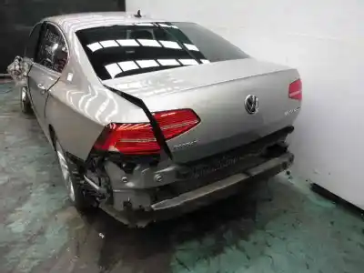 Vehicul casat volkswagen                                         passat lim. (3g2)                                                                                                                                                                                                                                          sport bmt                                                                                                                                                                                                                                                  al anului 2016 alimentat crlb