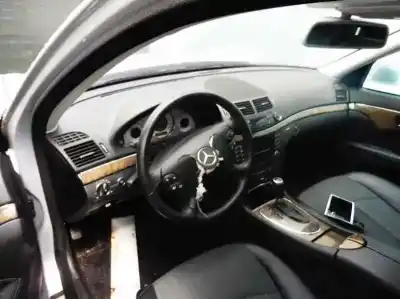 Здавання транспортного засобу mercedes-benz clase e (w211) berlina e 320 cdi (211.022) року 2006 потужний 642920