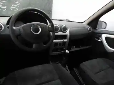 Veículo de Sucata dacia sandero laureate do ano 2009 alimentado d4f732