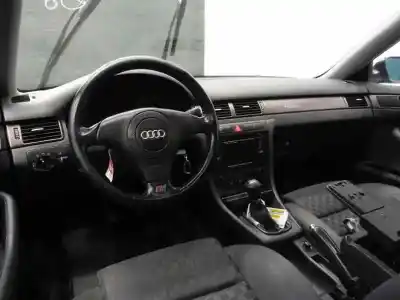 Sloopvoertuig audi a6 berlina (4b2) 2.5 tdi van het jaar 2000 aangedreven ake