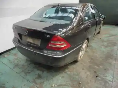 Veículo de Sucata mercedes                                           clase c (w203) berlina                                                                                                                                                                                                                                     270 cdi (203.016)                                                                                                                                                                                                                                          do ano 2003 alimentado 612962