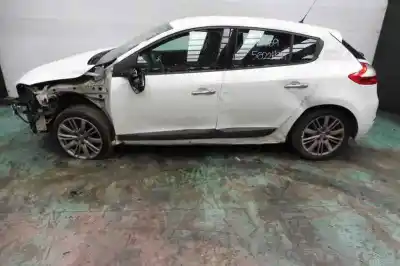 Verschrottungsfahrzeug RENAULT MEGANE III BERLINA 5 P Dynamique des Jahres 2012 angetrieben F9Q870