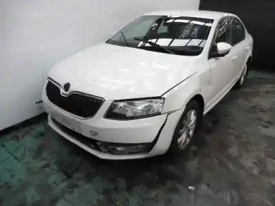 Veículo de Sucata skoda octavia lim. (5e3) ambition do ano 2015 alimentado cxxb