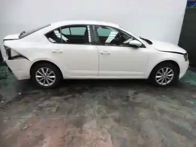 Veículo de Sucata skoda octavia lim. (5e3) ambition do ano 2015 alimentado cxxb