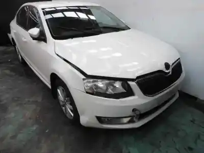 Veículo de Sucata skoda octavia lim. (5e3) ambition do ano 2015 alimentado cxxb