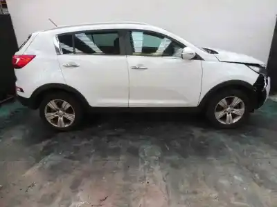 Здавання транспортного засобу kia sportage concept 4x2 року 2012 потужний d4fd