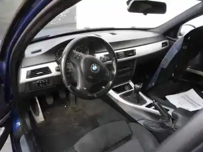 Véhicule à la ferraille bmw serie 3 berlina (e90) 330d de l'année 2005 alimenté 30603 d