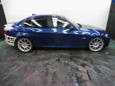 Véhicule à la ferraille bmw serie 3 berlina (e90) 330d de l'année 2005 alimenté 30603 d
