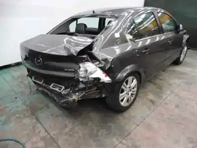 Veículo de Sucata opel astra h berlina edition do ano 2011 alimentado a17dtr