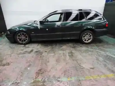 Verschrottungsfahrzeug BMW SERIE 5 TOURING (E39) 520i Exclusive des Jahres 2002 angetrieben 226S1G
