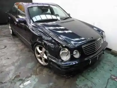 Vehicul casat mercedes                                           clase e (w210) berlina diesel                                                                                                                                                                                                                              220 cdi (210.006)                                                                                                                                                                                                                                          al anului 2004 alimentat om611961