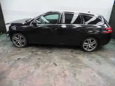 Veículo de Sucata peugeot 308 sw allure do ano 2015 alimentado ah01