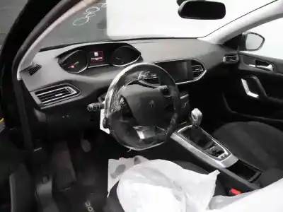 Veículo de Sucata peugeot 308 sw allure do ano 2015 alimentado ah01