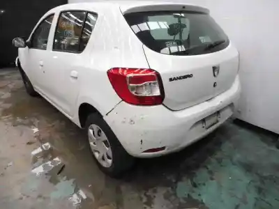 Veículo de Sucata dacia                                              sandero                                                                                                                                                                                                                                                    laureate                                                                                                                                                                                                                                                   do ano 2013 alimentado d4f732