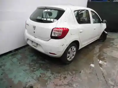 Veículo de Sucata dacia                                              sandero                                                                                                                                                                                                                                                    laureate                                                                                                                                                                                                                                                   do ano 2013 alimentado d4f732