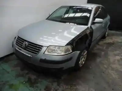 Sloopvoertuig volkswagen passat berlina (3b3) edition van het jaar 2002 aangedreven avb