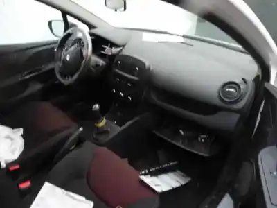 Véhicule à la ferraille renault clio iv business de l'année 2015 alimenté k9kb6