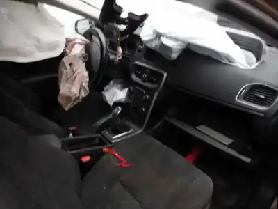 Утилизация автомобиля volvo                                              v40                                                                                                                                                                                                                                                        r-design kinetic года 2014 питание d4162t