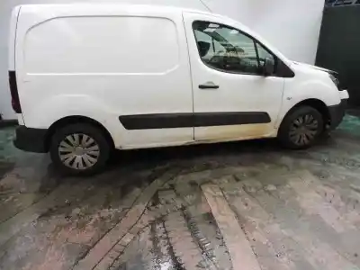 Veículo de Sucata citroen berlingo cuadro l1 do ano 2013 alimentado 9h06