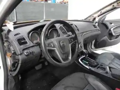 Здавання транспортного засобу opel insignia berlina cosmo року 2011 потужний a20dth