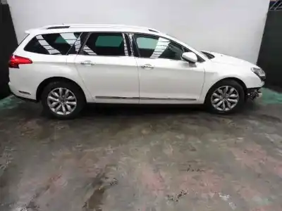 Vehículo de desguace CITROEN C5 STATION WAGON Millenium del año 2015 con motor RHFDW10BTED4