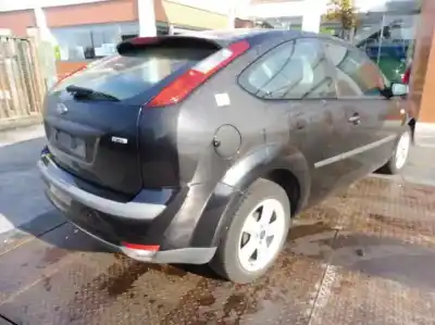 Sloopvoertuig ford focus berlina (cap) sport van het jaar 2005 aangedreven g8da