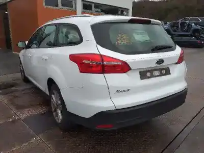 Véhicule à la ferraille ford focus lim. business de l'année 2014 alimenté t1da