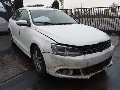 Veículo de Sucata volkswagen jetta (162) sport do ano 2013 alimentado cffb