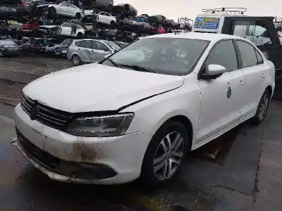 Veículo de Sucata volkswagen jetta (162) sport do ano 2013 alimentado cffb