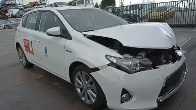 Здавання транспортного засобу toyota auris hybrid active року 2013 потужний 2zrfxe