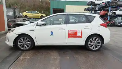 Здавання транспортного засобу toyota auris hybrid active року 2013 потужний 2zrfxe