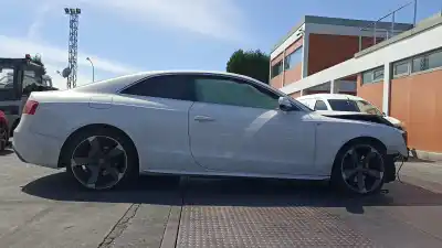 Veicolo di demolizione AUDI A5 COUPE (8T) 2.0 16V TFSI dell'anno 2011 alimentato CLAB