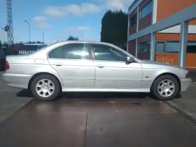 Veículo de Sucata BMW SERIE 5 BERLINA (E39) 520d do ano 2000 alimentado 254D1