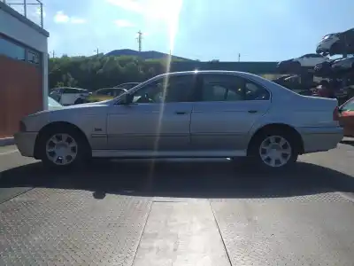 Veicolo di demolizione bmw serie 5 berlina (e39) 520d dell'anno 2000 alimentato 254d1