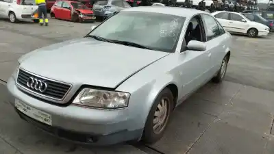 Sloopvoertuig audi a6 berlina (4b2) 1.8 t van het jaar 1998 aangedreven aeb