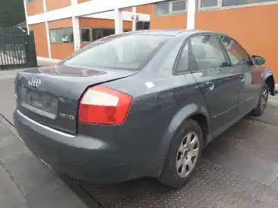 Vehículo de desguace AUDI A4 BERLINA (8E) 1.9 TDI del año 2001 con motor AWX