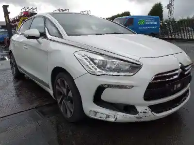Véhicule à la ferraille citroen ds5 2.0 hdi fap de l'année 2012 alimenté rhhdw10cted4