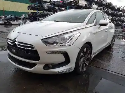 Véhicule à la ferraille citroen ds5 2.0 hdi fap de l'année 2012 alimenté rhhdw10cted4